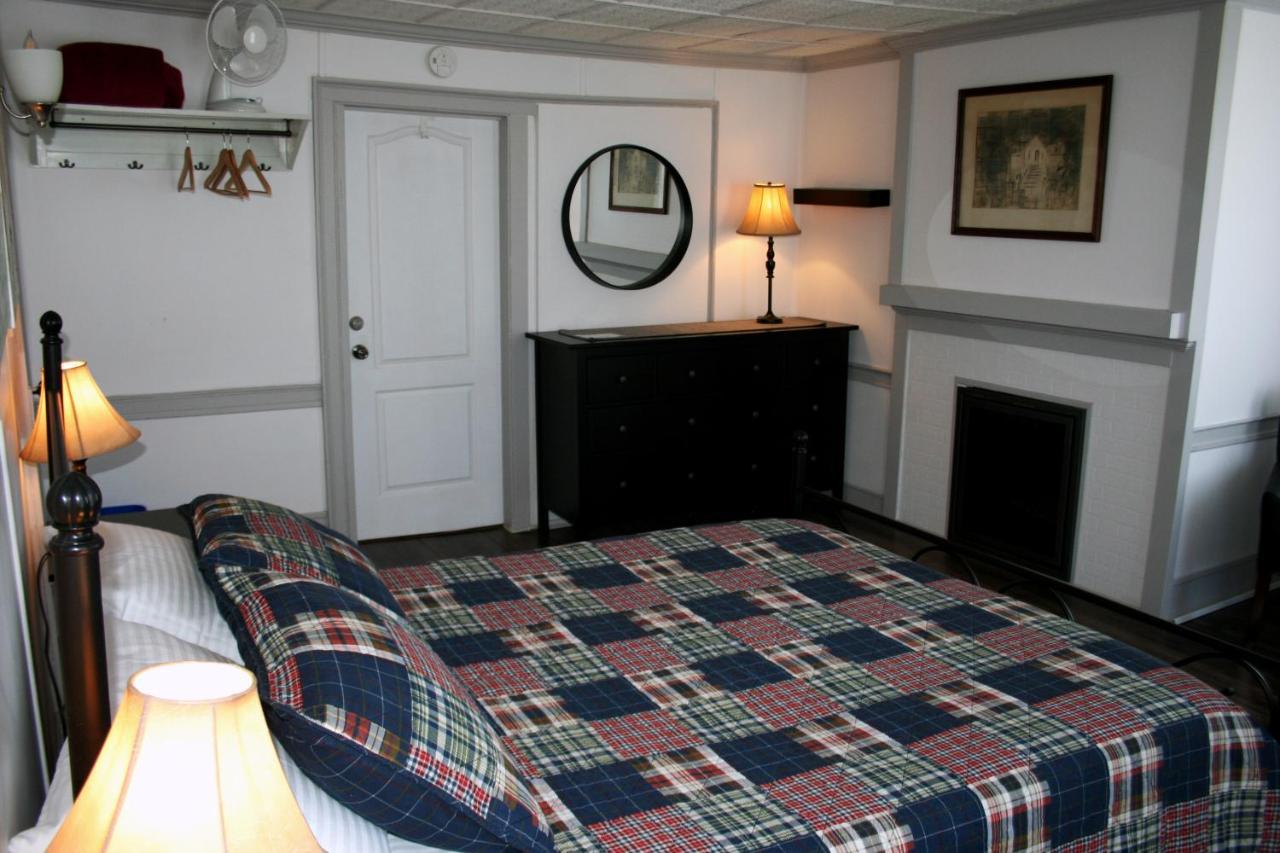 Hadovka Lakeside Inn Wellington Exterior foto